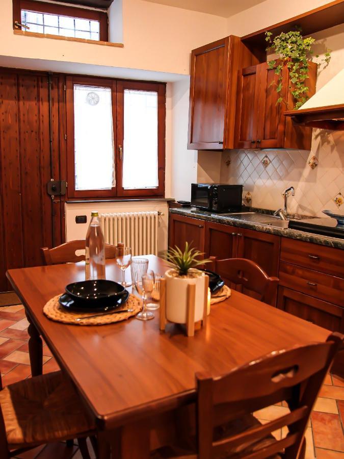 Casa Armanni - La Tua Casa Di Pietra Leilighet Gubbio Eksteriør bilde